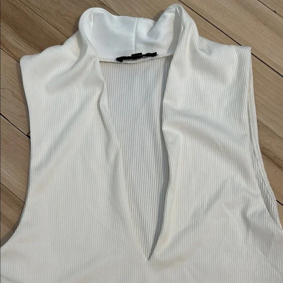 Dynamite White Fitted Sleeveless Ribbed Tank Top - Picture 4 of 6